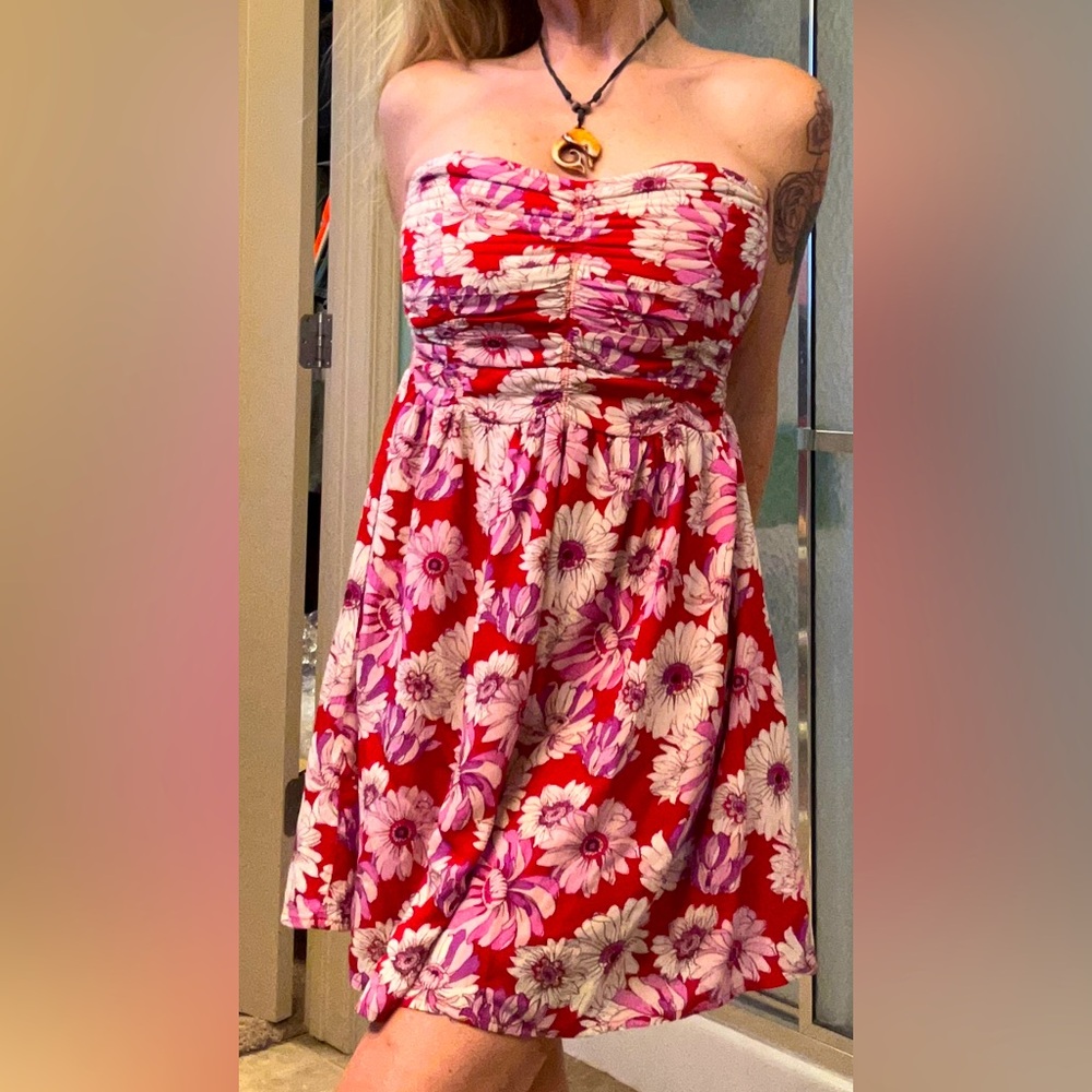 Forever 21, strapless mini-dress. Sz S